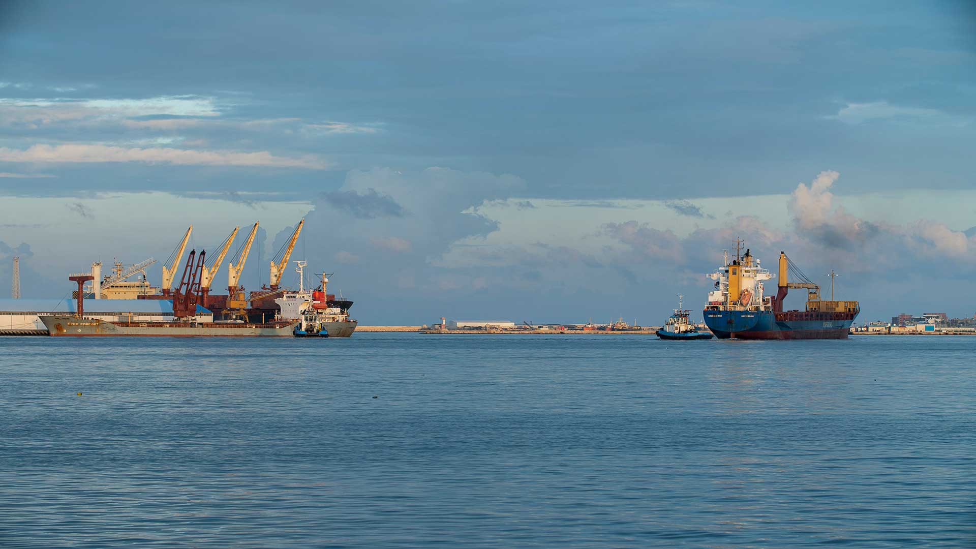 Homepage photo of port in Tripoli